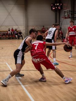 U21Reg_AW109055_027.jpg