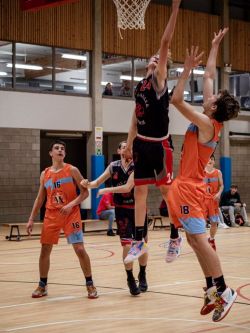 U17Reg_AW114027_019.jpg